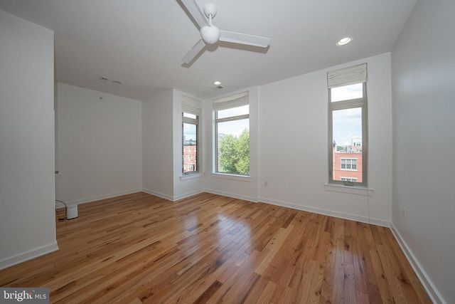 2350 E YORK ST, Philadelphia, PA 19125