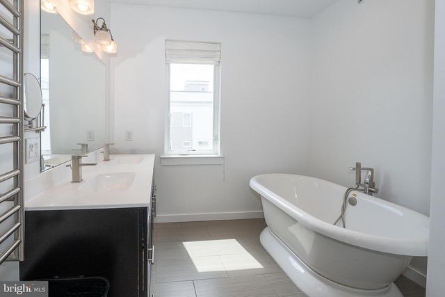 2350 E YORK ST, Philadelphia, PA 19125