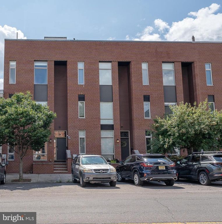2350 E YORK ST, Philadelphia, PA 19125