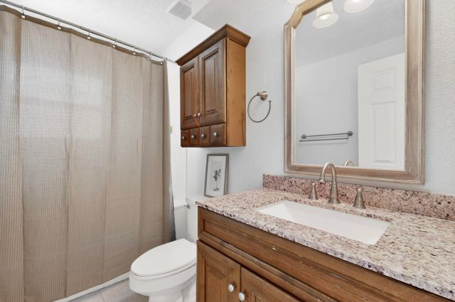 8808 Freemont Ellis Court NE, Albuquerque, NM 87122