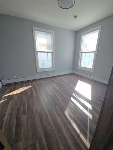 255 KENNEDY BLVD, Bayonne, NJ 07002