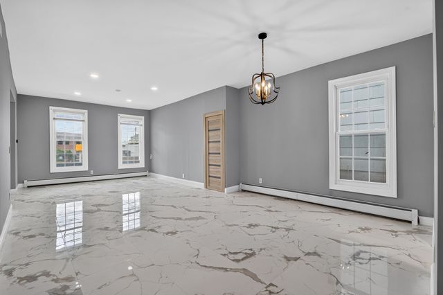 255 KENNEDY BLVD, Bayonne, NJ 07002