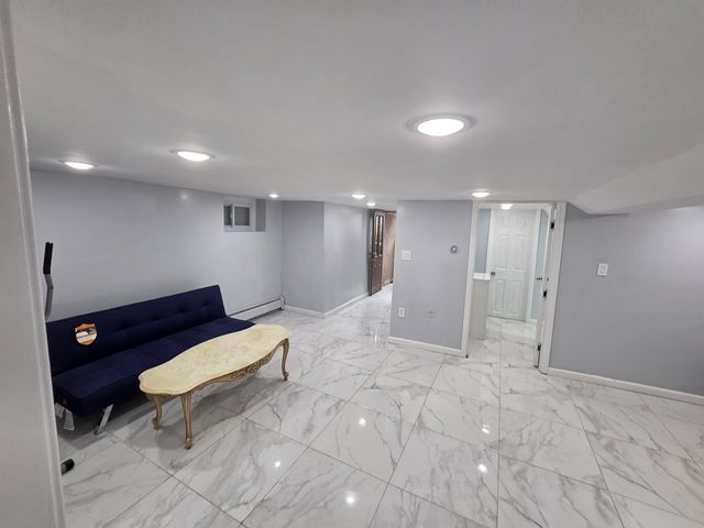 255 KENNEDY BLVD, Bayonne, NJ 07002