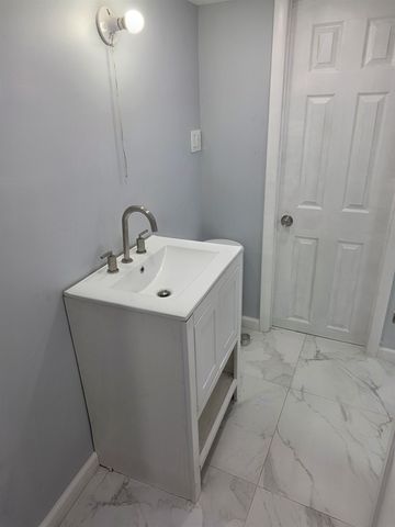 255 KENNEDY BLVD, Bayonne, NJ 07002