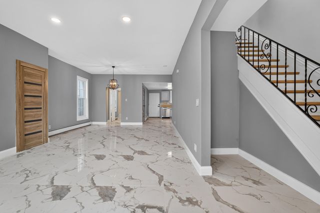 255 KENNEDY BLVD, Bayonne, NJ 07002