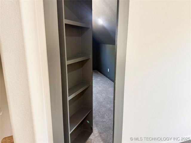 2006 W Driftwood Drive, Claremore, OK 74017