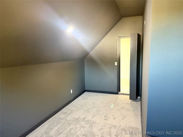 2006 W Driftwood Drive, Claremore, OK 74017