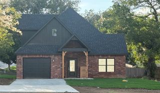 2006 W Driftwood Drive, Claremore, OK 74017
