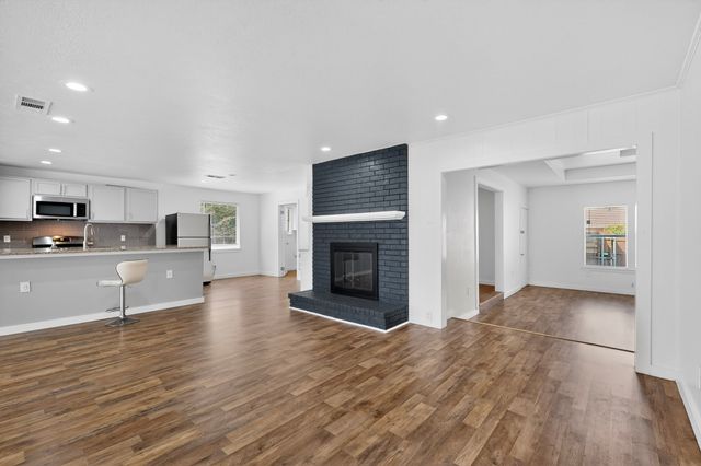 1545 Drury Drive, Dallas, TX 75232
