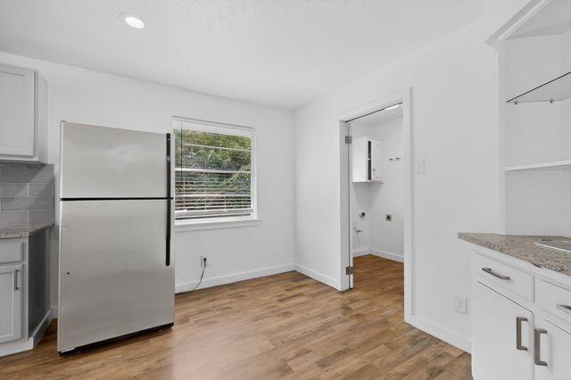 1545 Drury Drive, Dallas, TX 75232