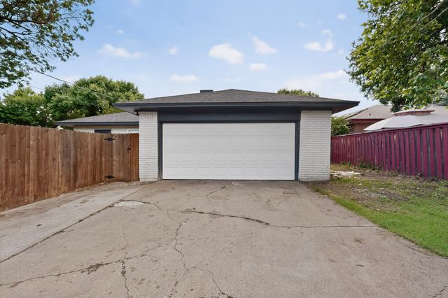 1545 Drury Drive, Dallas, TX 75232