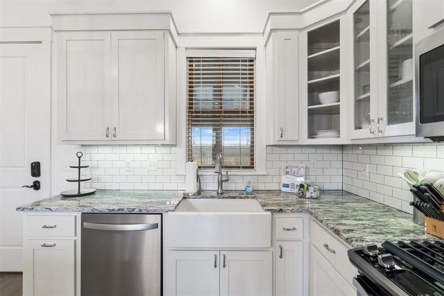 29 Water Street 8, Carlton Landing, OK 74432