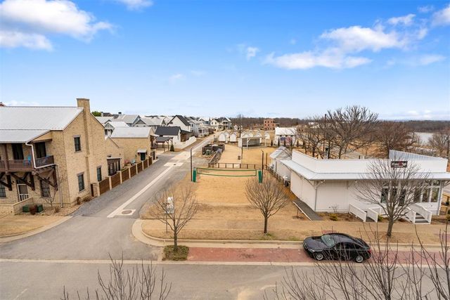 29 Water Street 8, Carlton Landing, OK 74432