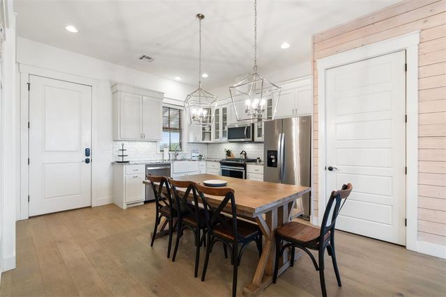 29 Water Street 8, Carlton Landing, OK 74432