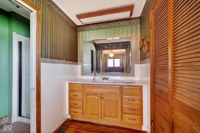 6911 E Raymond Street, Indianapolis, IN 46239