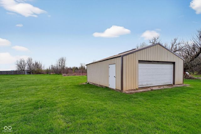 6911 E Raymond Street, Indianapolis, IN 46239