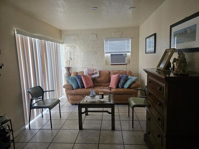 2512 Arthur Street, Hollywood, FL 33020