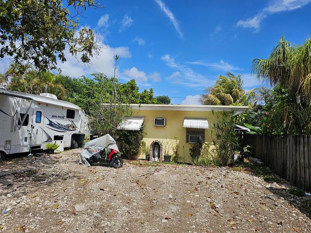 2512 Arthur Street, Hollywood, FL 33020