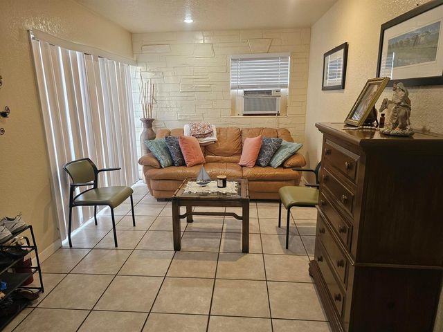 2512 Arthur Street, Hollywood, FL 33020