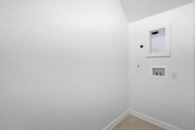 321 Ukiah Street, Lewisville, TX 75056