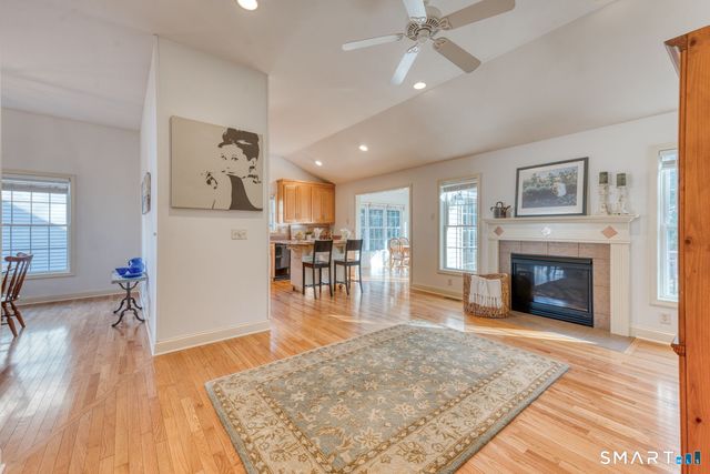 18 Compass Court 18, East Lyme, CT 06357