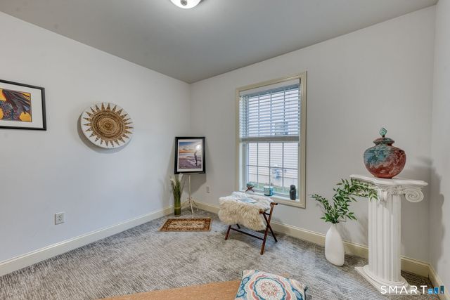 18 Compass Court 18, East Lyme, CT 06357