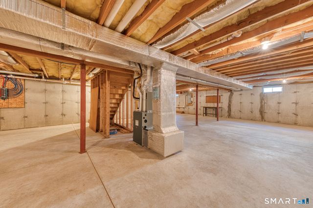 18 Compass Court 18, East Lyme, CT 06357