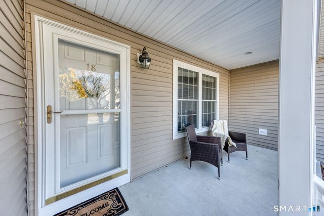 18 Compass Court 18, East Lyme, CT 06357