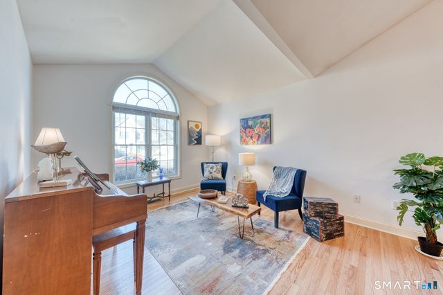 18 Compass Court 18, East Lyme, CT 06357