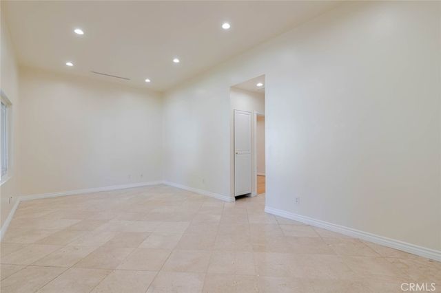 320 E Dryden Street, Glendale, CA 91207