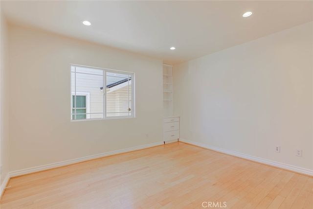 320 E Dryden Street, Glendale, CA 91207