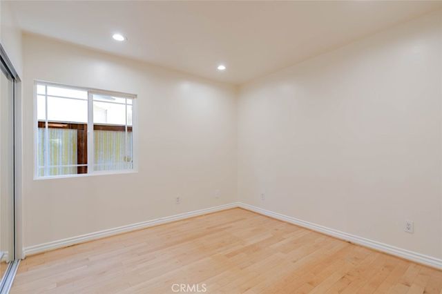 320 E Dryden Street, Glendale, CA 91207