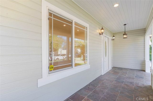 320 E Dryden Street, Glendale, CA 91207