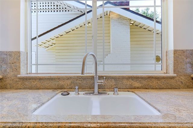 320 E Dryden Street, Glendale, CA 91207