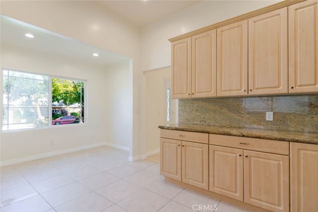 320 E Dryden Street, Glendale, CA 91207