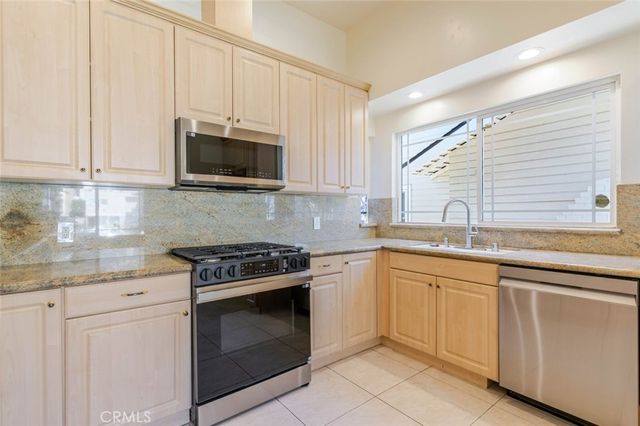 320 E Dryden Street, Glendale, CA 91207