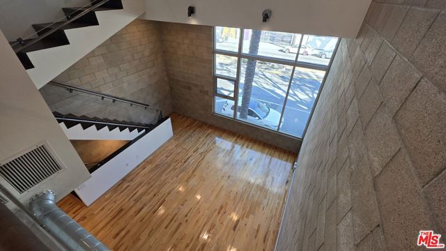 717 N Highland Avenue 9, Los Angeles, CA 90038