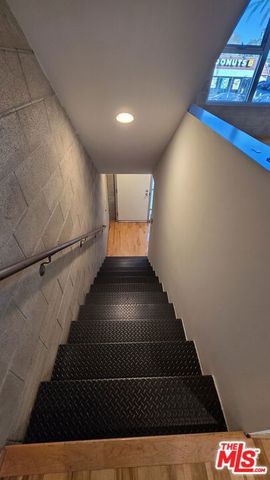 717 N Highland Avenue 9, Los Angeles, CA 90038