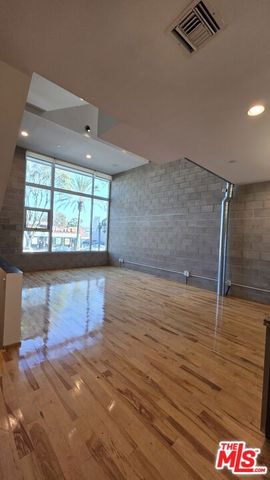 717 N Highland Avenue 9, Los Angeles, CA 90038