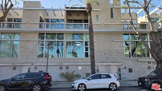 717 N Highland Avenue 9, Los Angeles, CA 90038