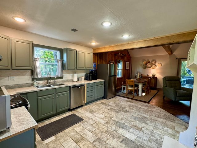 1345 E 310th Street, Flemington, MO 65650