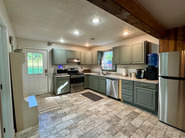 1345 E 310th Street, Flemington, MO 65650