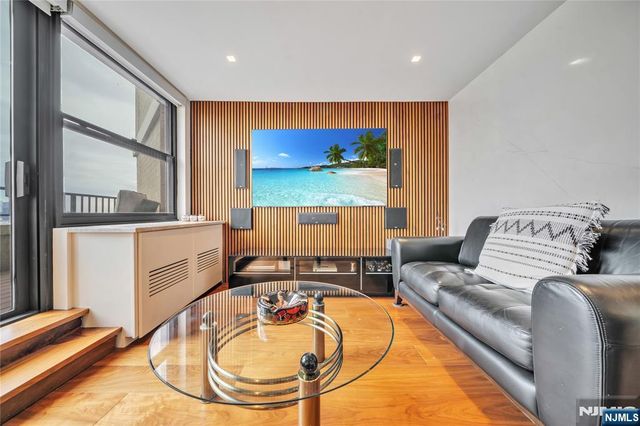 7000 Boulevard East 32C, Guttenberg, NJ 07093