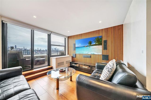 7000 Boulevard East 32C, Guttenberg, NJ 07093