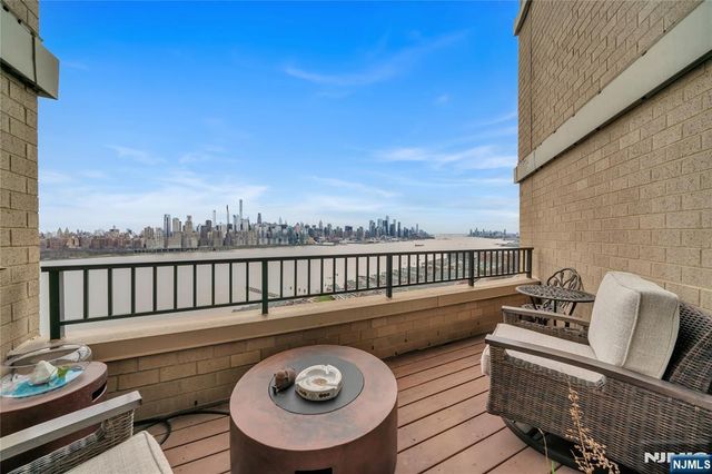 7000 Boulevard East 32C, Guttenberg, NJ 07093