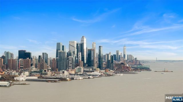 7000 Boulevard East 32C, Guttenberg, NJ 07093