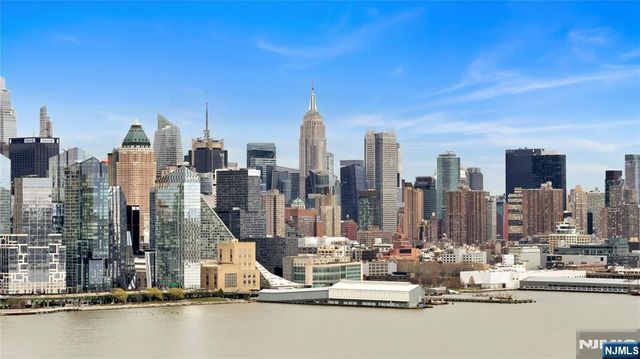 7000 Boulevard East 32C, Guttenberg, NJ 07093