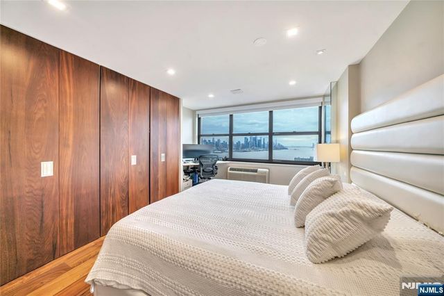 7000 Boulevard East 32C, Guttenberg, NJ 07093