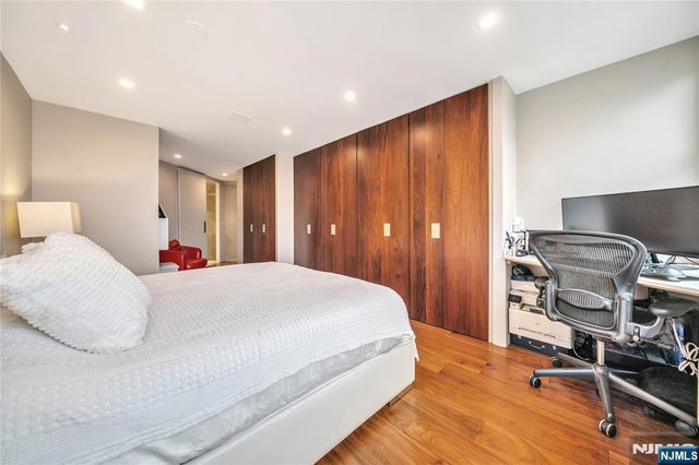 7000 Boulevard East 32C, Guttenberg, NJ 07093