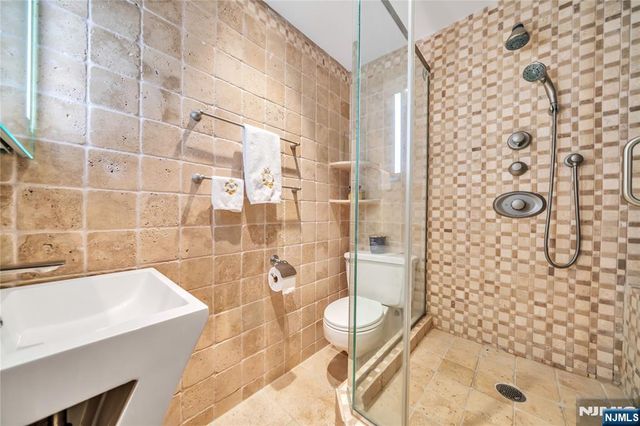 7000 Boulevard East 32C, Guttenberg, NJ 07093